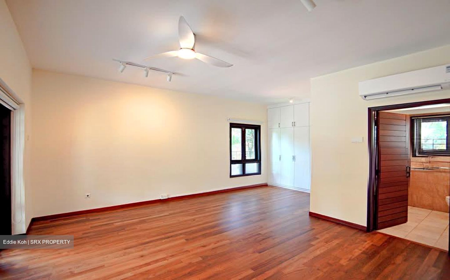 Pasir Panjang Road (D5), Detached #593454711